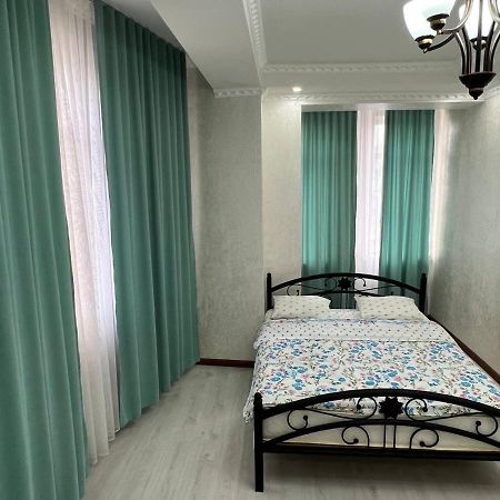 בישקק 2-Room Apartment Mossovet מראה חיצוני תמונה